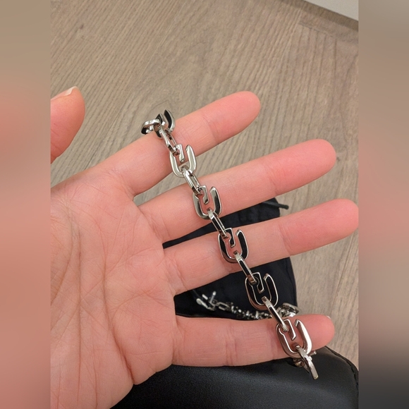 Givenchy Black Medium Chain 4G Bag - Picture 4 of 12